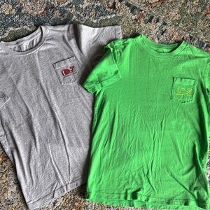 VINEYARD VINES BUNDLE OF BOYS TSHIRTS IN SZ MED…VERY GENTLY WORN! RETAIL FOR $60